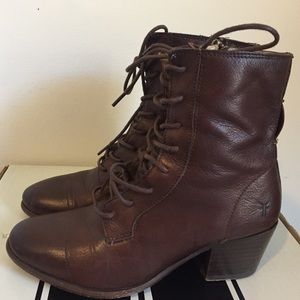 Frye Courtney laceup booties (7M, Brown)